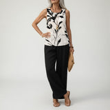 Mona | Completo di Resort Artistico
