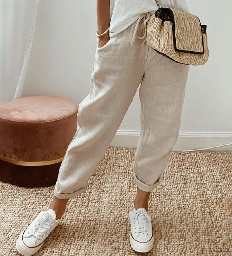 Pantaloni fluidi dal comfort elegante