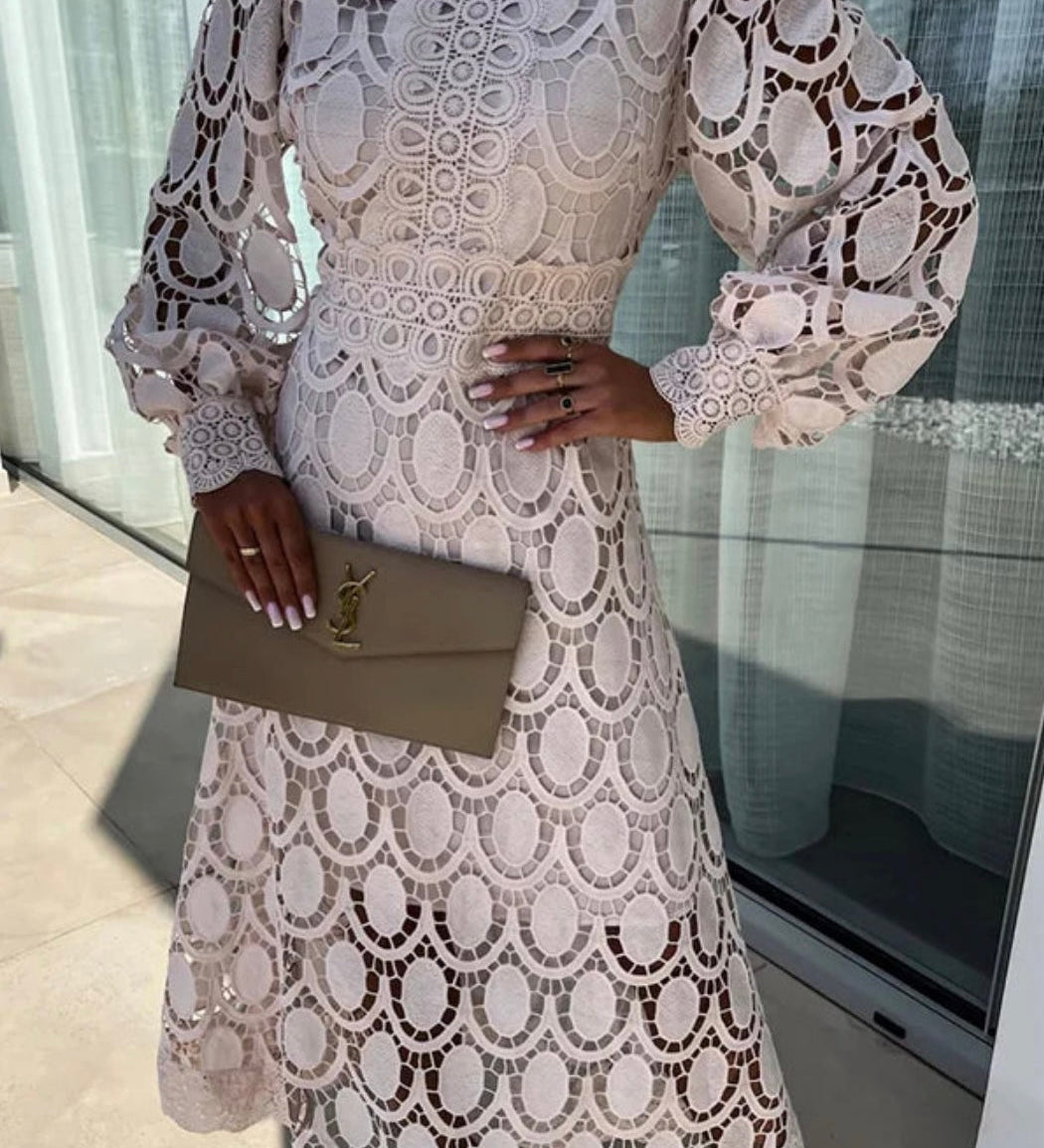 Charlotte - Romantico ed elegante abito midi