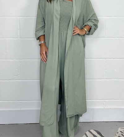 Look completo: Tuta Elegante + Kimono leggero GRATIS