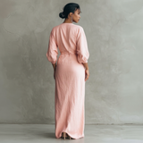 Abito lungo minimalista rosa con scollo a V in misto lino da donna