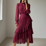 Elegante abito midi plissettato con volant